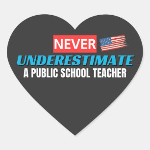 Coach Walz - Onderschat nooit een openbare school Hart Sticker