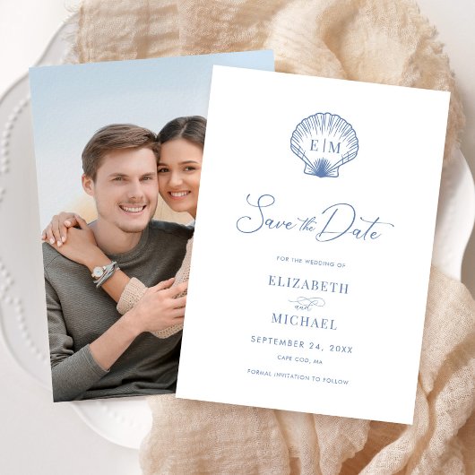 Coastal Blue Beach Shell Monogram Huwelijk Save The Date