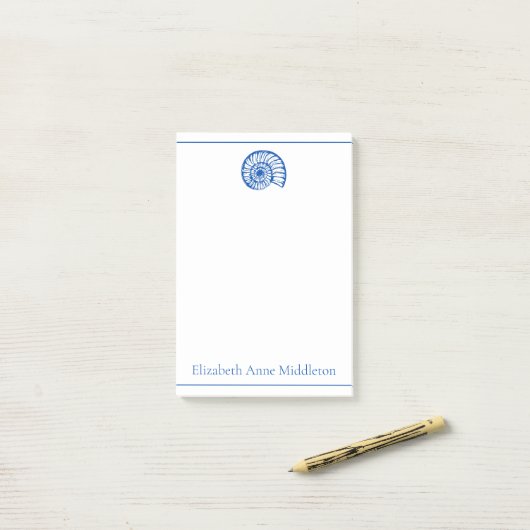 Coastal Blue en White Shell gepersonaliseerd Post-it® Notes (Op bureau)