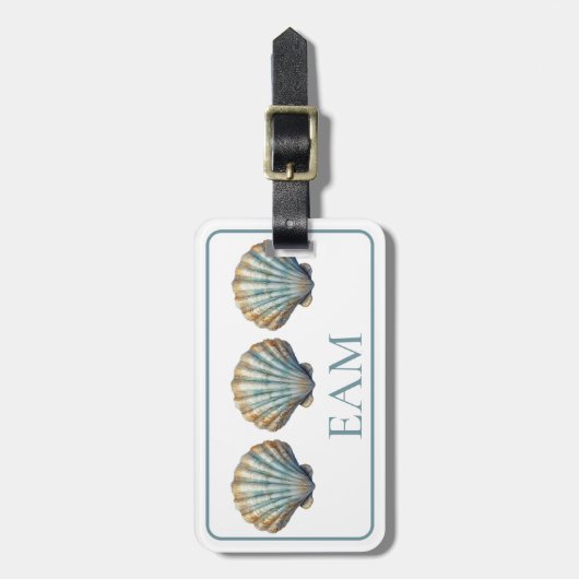 Coastal Blue Scallop Seashell Monogram Bagagelabel (Voorkant verticaal)