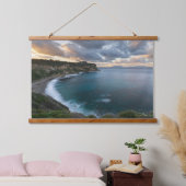 Coastal Calm: Sunset Over Cliffs Hangend Wandkleed (Slaapkamer)