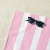 Coastal Chic Beach Club Pink Stripe Tropical Strandlaken (In situ)