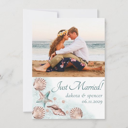 Coastal Chic | Blauwgroen en koraalrif Fotobruilof Aankondiging (Voorkant)
