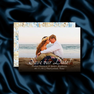 Coastal Chic   Foto van blauw en goudkoraalrif Save The Date