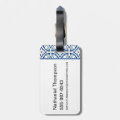 Coastal Lotus Tegel Pattern - De Witte Lotus Bagagelabel (Achterkant verticaal)