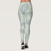 Coastal Mandala in Sand, Blue, and Driftwood Tones Leggings (Achterkant)