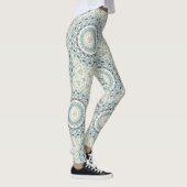 Coastal Mandala in Sand, Blue, and Driftwood Tones Leggings (Rechts)