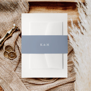 Coastal Periwinkle Blue Wedding Monogram Uitnodigingen Wikkel