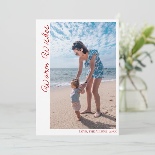 Coastal Red Warm Wishes Two Beach Family Photo  Feestdagenkaart (Staand voorkant)