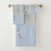 Coastal Seahorse Cameo Blue Cream Strip Monogram  Bad Handdoek (Insitu)