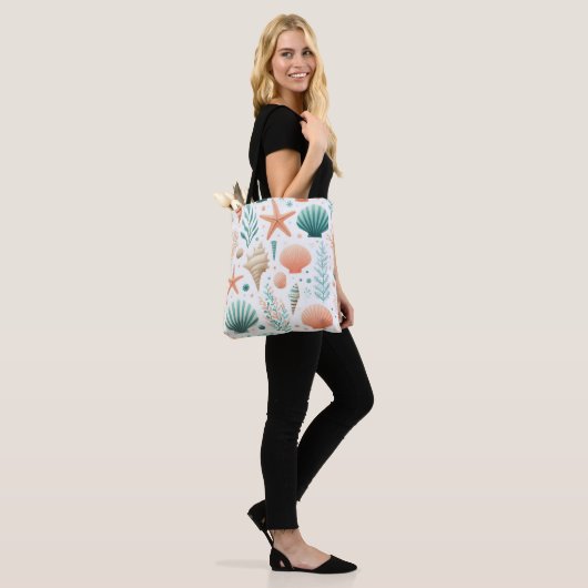 Coastal Shell Art Tote Bag (Op model)
