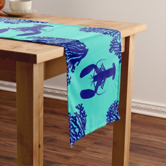 Coastal Turquoise Blue Lobster Pattern Medium Tafelloper (Voorbeeld)