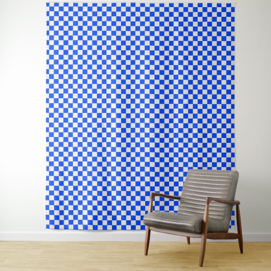 Cobalt and cream checkerboard pattern wandkleed (In situ)
