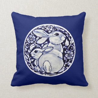 Cobalt Blue Rabbit Baby Bunny Floral Medallion Kussen