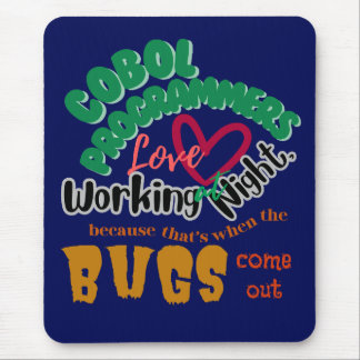 Cobol Bugs Komt Laat Op De Nacht Muismat