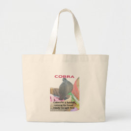 Cobra in een mandje klaar om te spugen grote tote bag