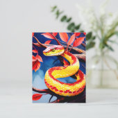 Cobra met levendige rode en gele schubben in boom briefkaart (Staand voorkant)