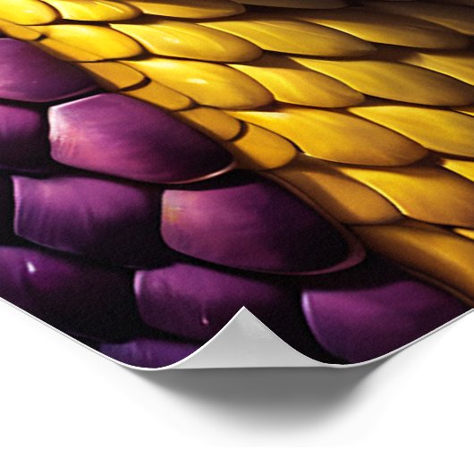 Cobra slang met levendige paarse en gele schubben poster (Hoek)