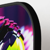 Cobra slang met lime groene lippen en roze oog bro pickleball paddle (Links Detail)