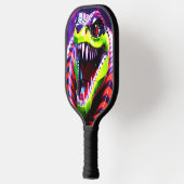 Cobra slang met lime groene lippen en roze oog bro pickleball paddle (Links)