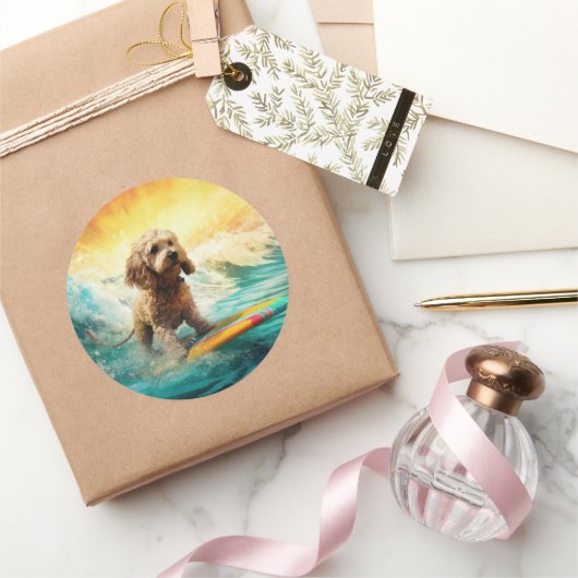Cockapoo Beach Surfen Schilderij Ronde Sticker (Geschenken)