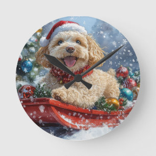 Cockapoo-hond in slee laat het sneeuwen Kerstmis Ronde Klok