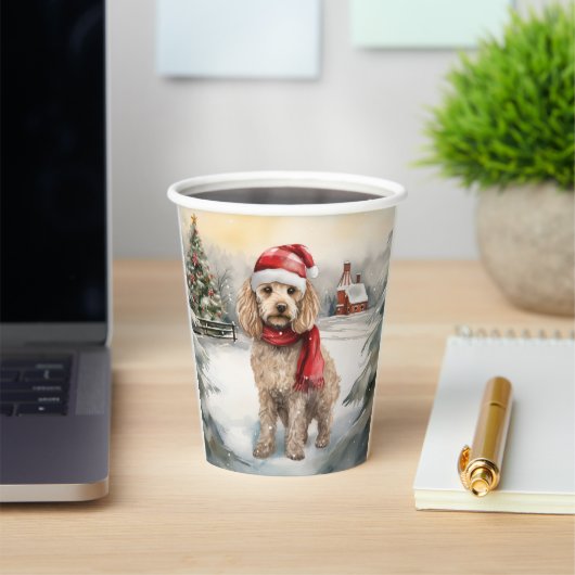 Cockapoo Hond in Sneeuw Kerstmis Papieren Bekers (Insitu)