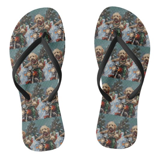 Cockapoo-hond rijdt op motorfiets met Kerstmis Teenslippers (Voetbed)