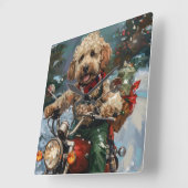 Cockapoo-hond rijdt op motorfiets met Kerstmis Vierkante Klok (Hoek)