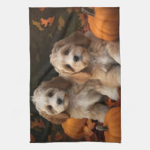 Cockapoo Pup Autumn Delight Pompoen  Theedoek (Verticaal)