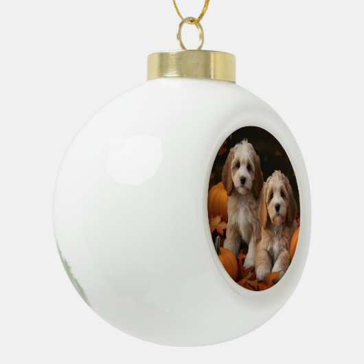 Cockapoo Puppy Herfst Delight Pompoen Keramische Bal Ornament (Links)