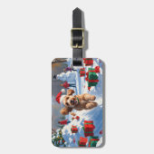 Cockapoo Rent in de Sneeuw met Kerstmuts Bagagelabel (Voorkant verticaal)