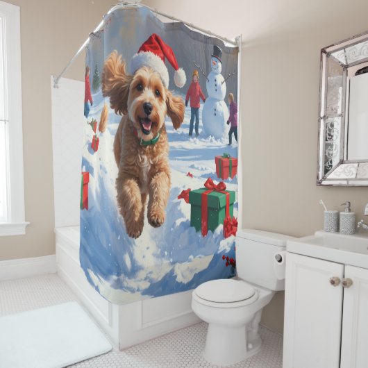 Cockapoo Rent in de Sneeuw met Kerstmuts Douchegordijn (In situ)