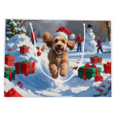 Cockapoo Rent in de Sneeuw met Kerstmuts Groot Cadeauzakje (Achterkant)
