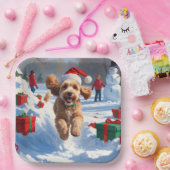 Cockapoo Rent in de Sneeuw met Kerstmuts Papieren Bordje (Feest)