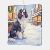 Cocker Spaniel Besneeuwd Dorp Kerst Kunst Keramisch Ornament (Links)