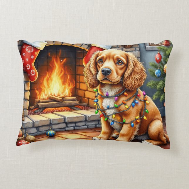 Cocker Spaniel bij de open haard met kerstverlicht Accent Kussen (Achterkant)