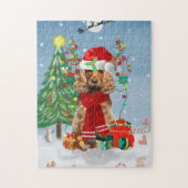 Cocker Spaniel Dog in sneeuw met kerstcadeaus Legpuzzel (Verticaal)