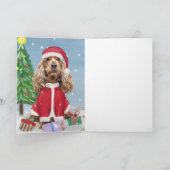 Cocker Spaniel hond in de sneeuw met kerstcadeaus  Kaart (Binnen)