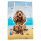 Cocker Spaniel-hond op het strand Medium Cadeauzakje (Voorkant)