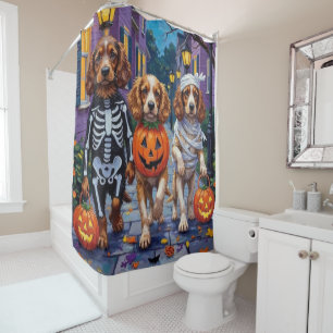 Cocker Spaniel Honden Trick-or-Treating op Hallowe Douchegordijn