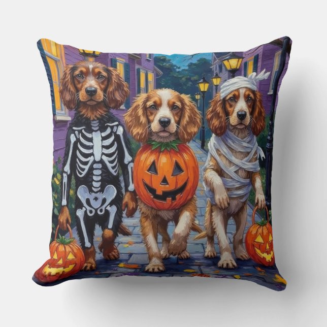 Cocker Spaniel Honden Trick-or-Treating op Hallowe Kussen (Voorkant)