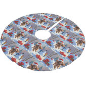 Cocker Spaniel loopt in de sneeuw met kerst Pet Kerstboom Rok (Gekanteld)