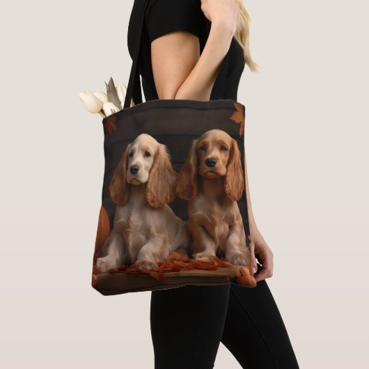 Cocker Spaniel Puppy Herfst Delight Pompoen Tote Bag (Dichtbij)