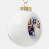 Cocker Spaniel Snowy Village Christmas Art Keramische Bal Ornament (Links)