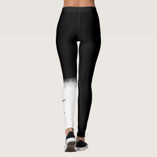 Cockerspaniel in zwart-wit- en aangepaste tekst leggings (Achterkant)