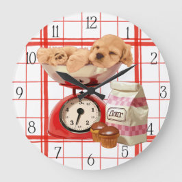 Cockerspanje en retro-schaal grote klok