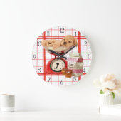 Cockerspanje en retro-schaal grote klok (Huis)