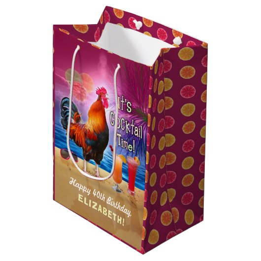 Cocktail Party Tropical Rooster Funny Birthday Medium Cadeauzakje (Voorkant Gekanteld)