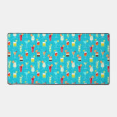 Cocktail Pattern op Blauwgroen achtergrond Bureaumat (Voorkant)